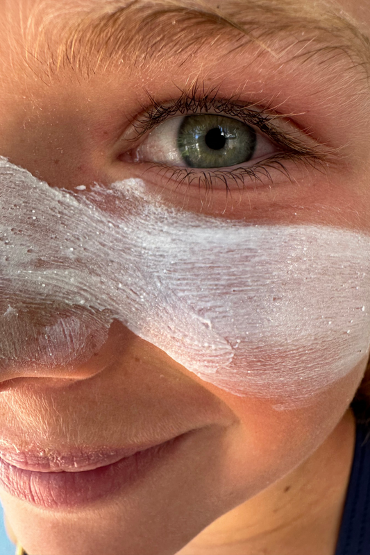 Colored Zinc Sunscreen & Nose Coat - WHITE
